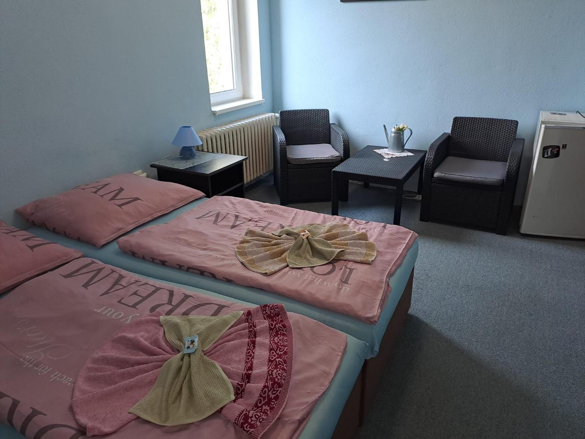Hotel Kamenny Vrch 霍穆托夫 外观 照片
