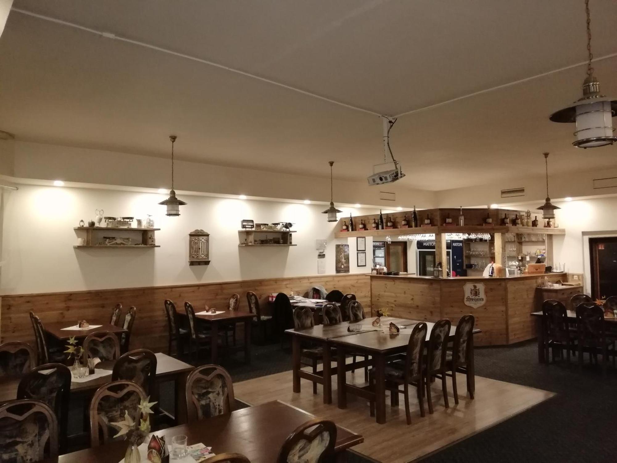 Hotel Kamenny Vrch 霍穆托夫 外观 照片