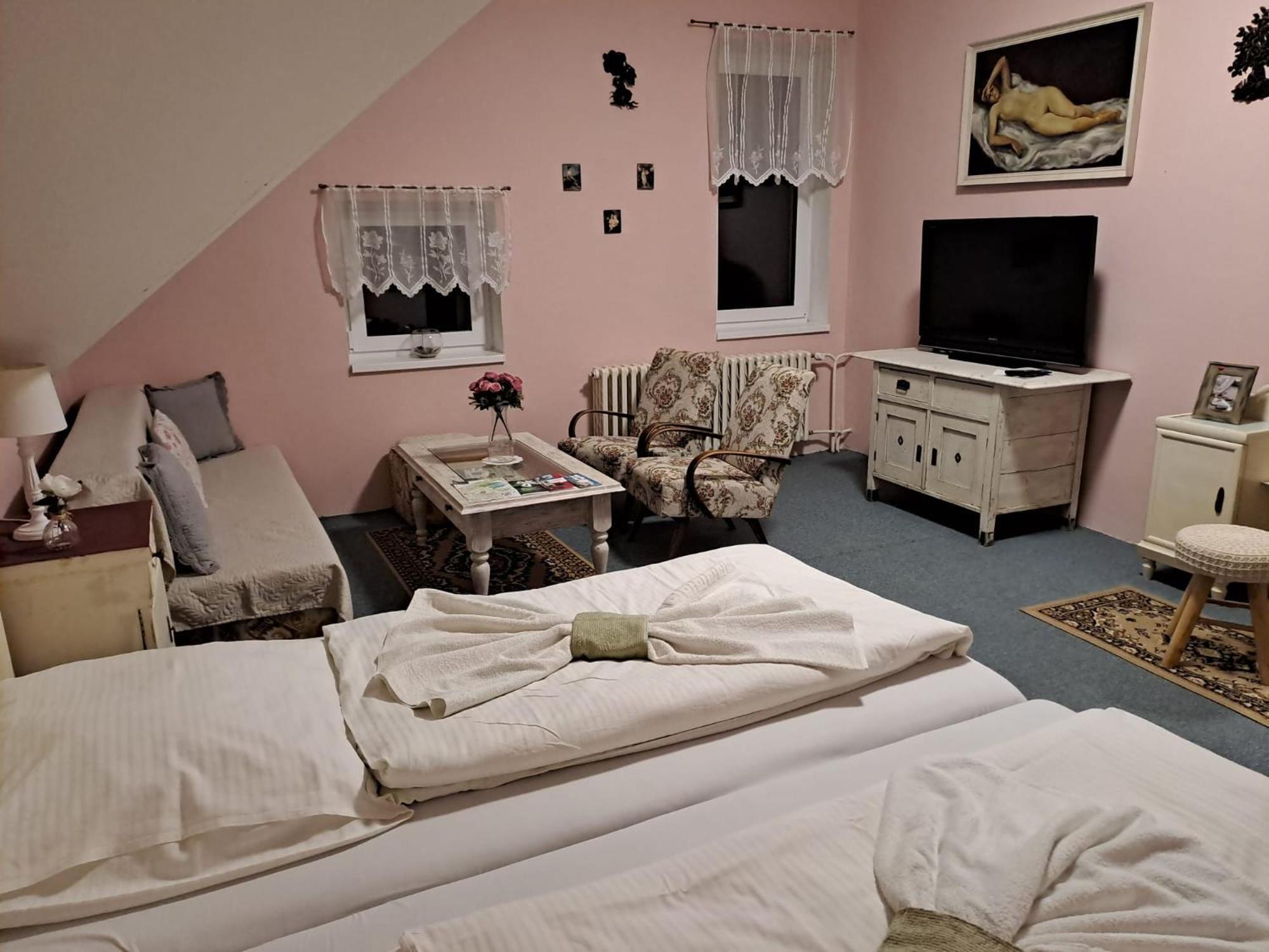 Hotel Kamenny Vrch 霍穆托夫 客房 照片